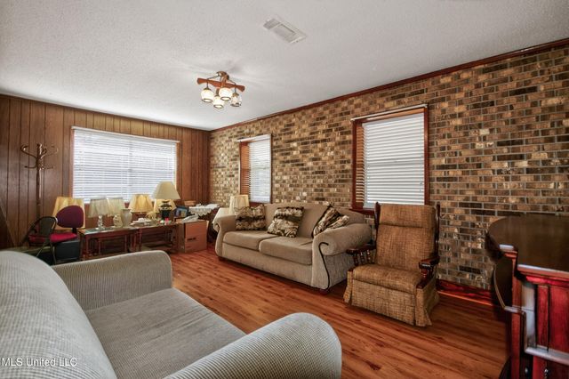 13700 Deneen Road, Vancleave, MS 39565