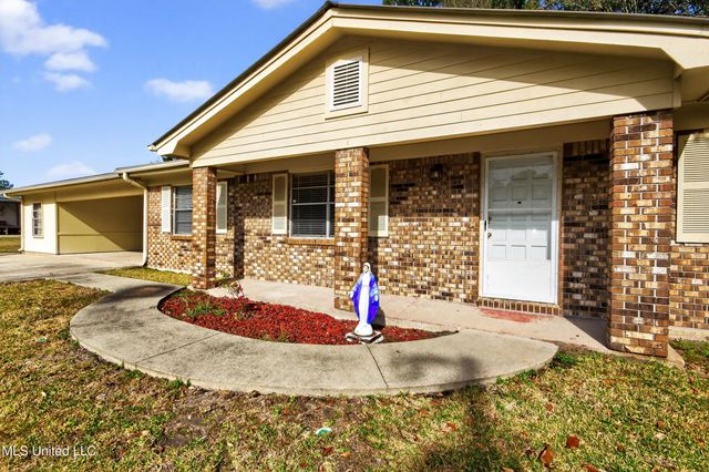 13700 Deneen Road, Vancleave, MS 39565