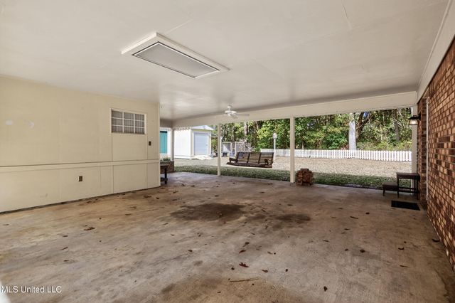 13700 Deneen Road, Vancleave, MS 39565