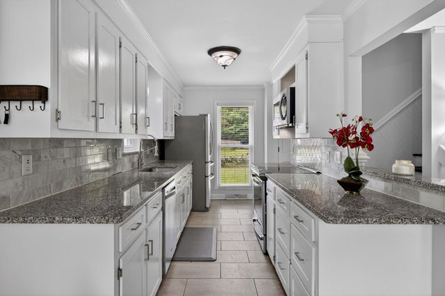 27 Westside Drive, Charleston, SC 29412