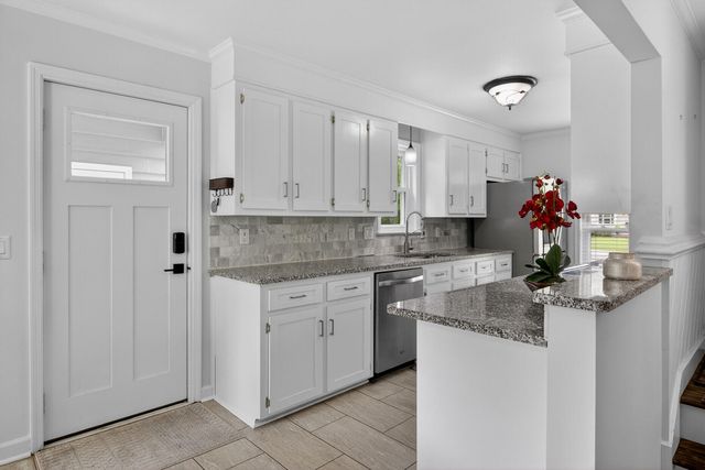 27 Westside Drive, Charleston, SC 29412