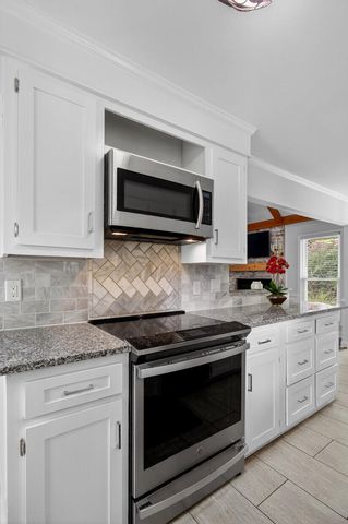 27 Westside Drive, Charleston, SC 29412
