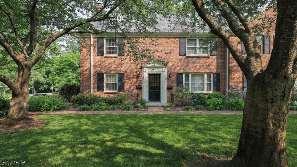 260 Walnut St 1, Westfield Town, NJ 07090