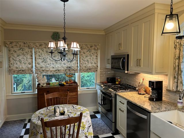 826 IRVIN Avenue, Meadville, PA 16335