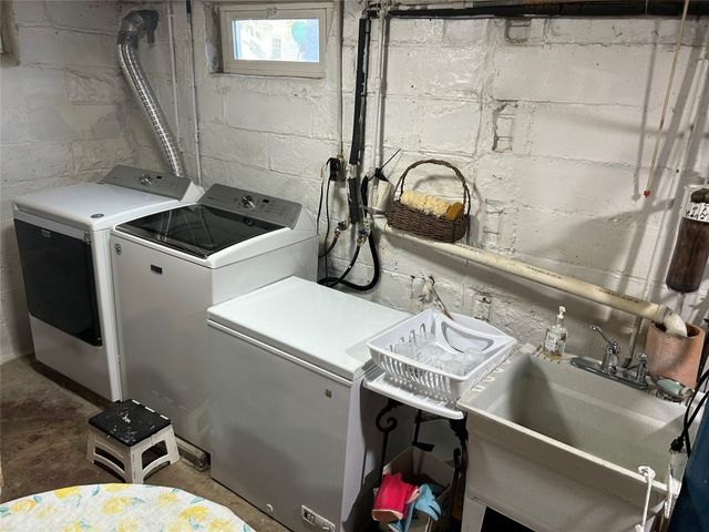 826 IRVIN Avenue, Meadville, PA 16335