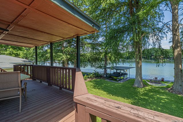 1321 E Zipp, New Braunfels, TX 78130