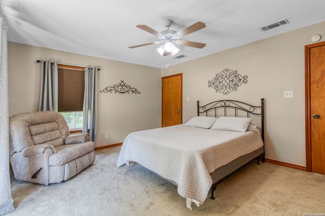 1321 E Zipp, New Braunfels, TX 78130