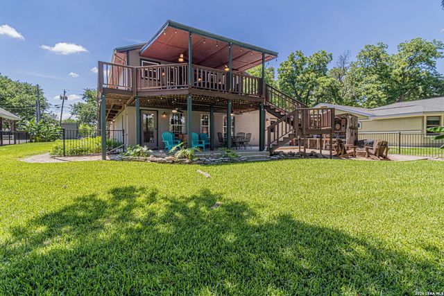 1321 E Zipp, New Braunfels, TX 78130