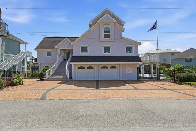 208 Coconut Street, Tiki Island, TX 77554