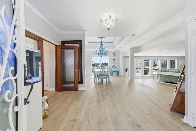 208 Coconut Street, Tiki Island, TX 77554