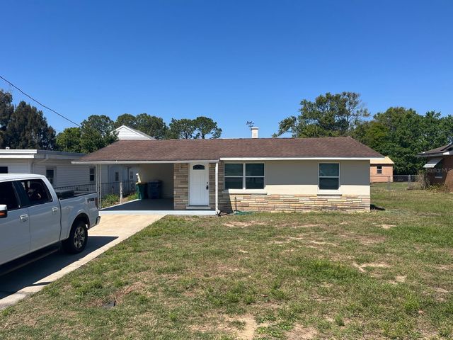 1005 DORA AVENUE, Tavares, FL 32778