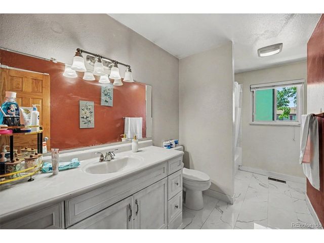 11239 E Center Ave, Aurora, CO 80012