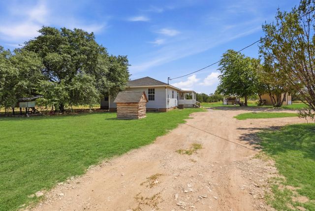 7801 Wd Court, Lipan, TX 76462