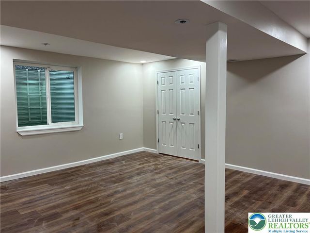 5376 Jutland Road, South Whitehall Twp, PA 18104