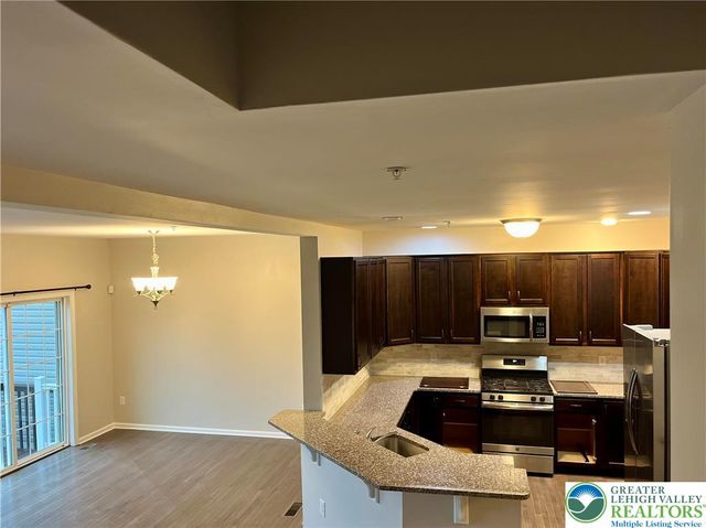 5376 Jutland Road, South Whitehall Twp, PA 18104