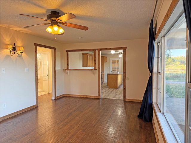 1017 County Road 914A, Burleson, TX 76028