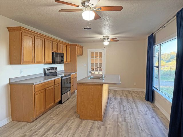 1017 County Road 914A, Burleson, TX 76028