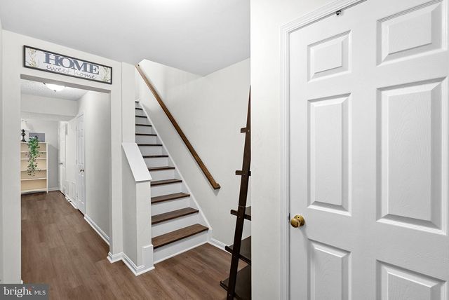 112 HAMPSHIRE SQ SW, Leesburg, VA 20175