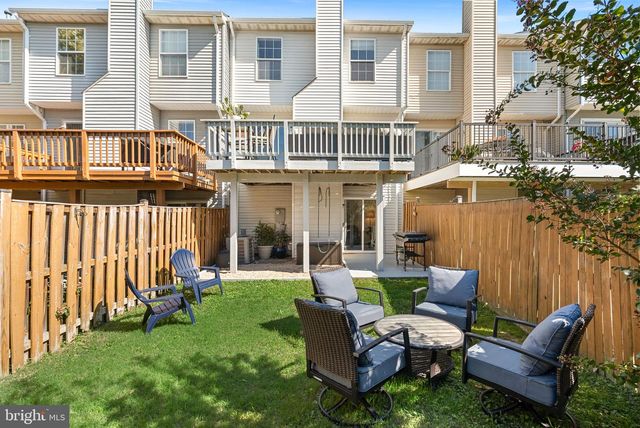 112 HAMPSHIRE SQ SW, Leesburg, VA 20175