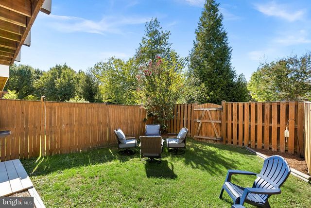 112 HAMPSHIRE SQ SW, Leesburg, VA 20175