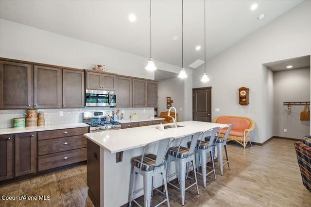 4821 E Alopex LN, Post Falls, ID 83854