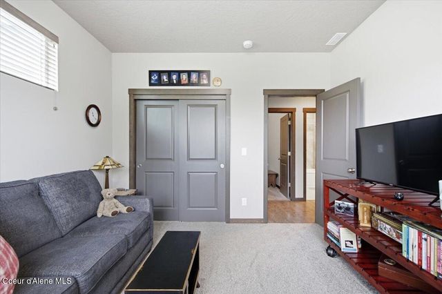 4821 E Alopex LN, Post Falls, ID 83854