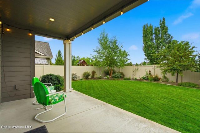 4821 E Alopex LN, Post Falls, ID 83854