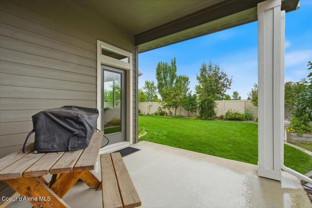 4821 E Alopex LN, Post Falls, ID 83854