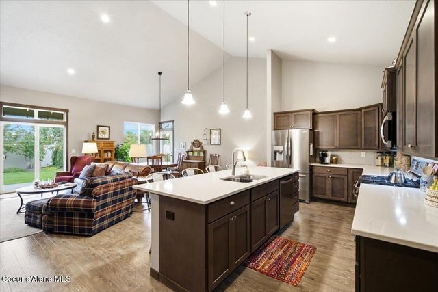 4821 E Alopex LN, Post Falls, ID 83854