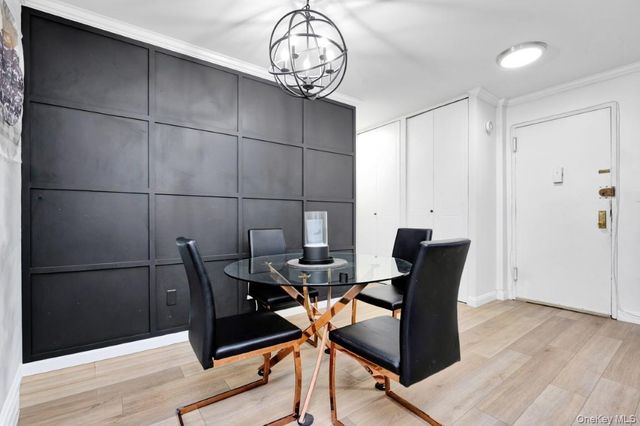 570 Broadway 16A, Lynbrook, NY 11563