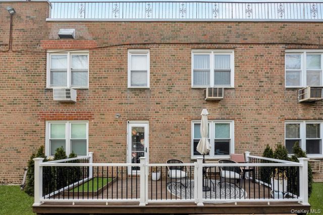 570 Broadway 16A, Lynbrook, NY 11563