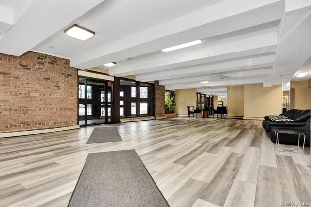 570 Broadway 16A, Lynbrook, NY 11563