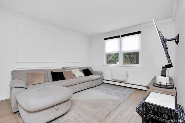 570 Broadway 16A, Lynbrook, NY 11563