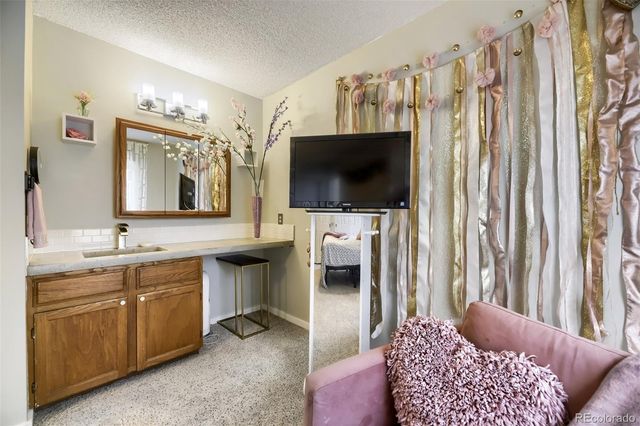 2036 S Balsam Street, Lakewood, CO 80227