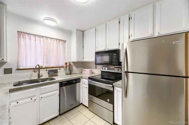 2036 S Balsam Street, Lakewood, CO 80227