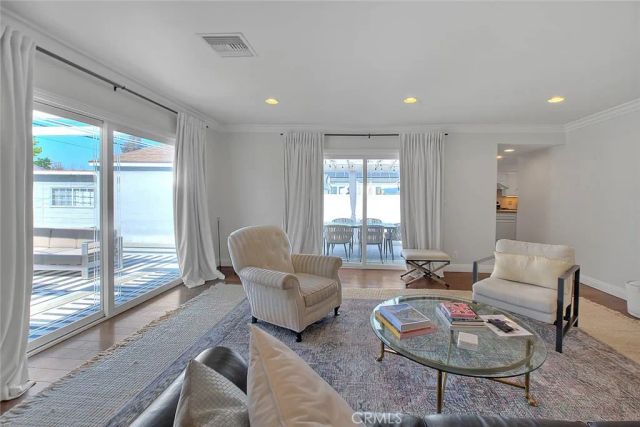 6505 W 84th Street, Los Angeles, CA 90045