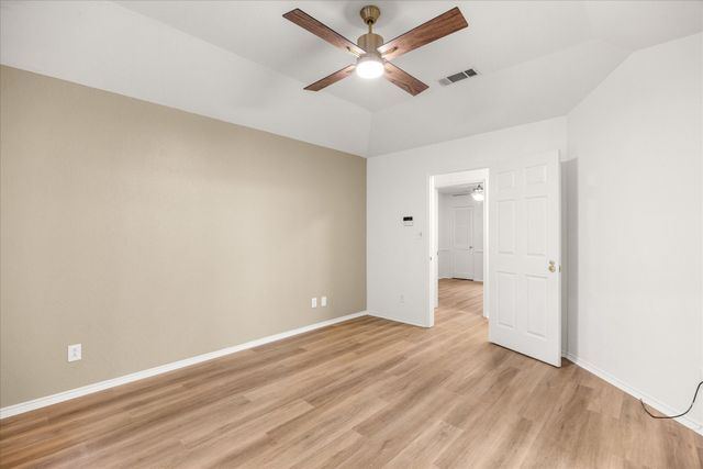 417 Sky Harbour Court, Granbury, TX 76049