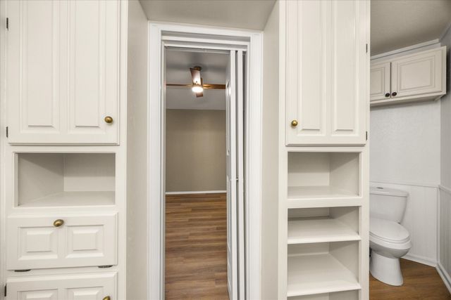 417 Sky Harbour Court, Granbury, TX 76049