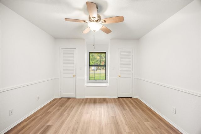 417 Sky Harbour Court, Granbury, TX 76049