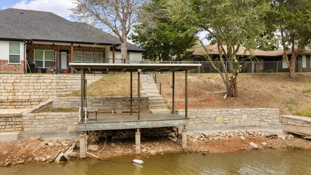 417 Sky Harbour Court, Granbury, TX 76049