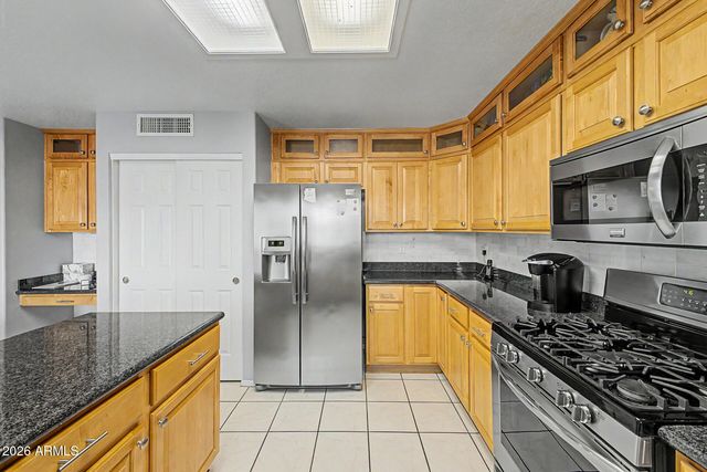 1737 E SAMUEL Drive, Phoenix, AZ 85024