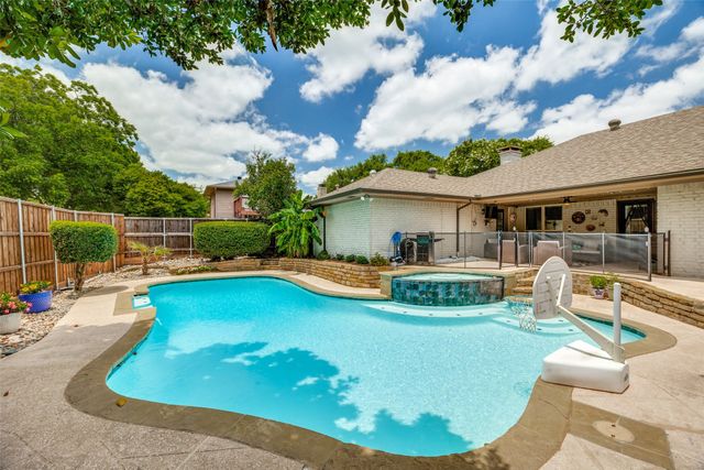 1600 Ports O Call Drive, Plano, TX 75075