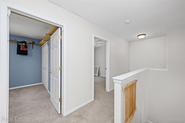 7570 Greenway Lane, West Bloomfield Charter Township, MI 48324