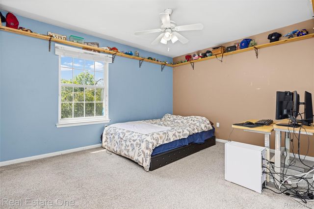 7570 Greenway Lane, West Bloomfield Charter Township, MI 48324