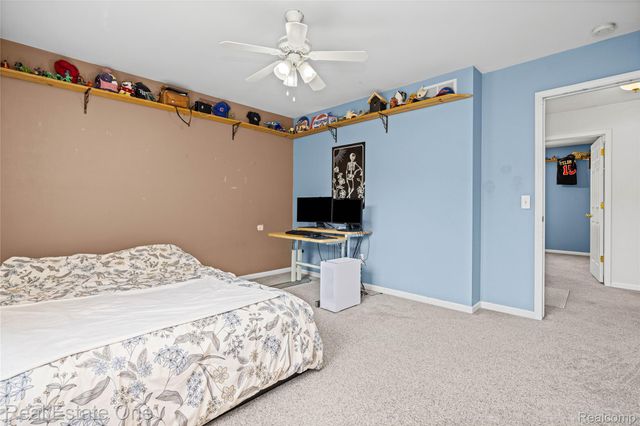 7570 Greenway Lane, West Bloomfield Charter Township, MI 48324