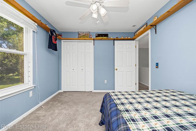 7570 Greenway Lane, West Bloomfield Charter Township, MI 48324