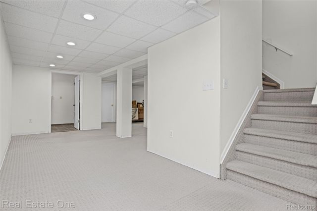 7570 Greenway Lane, West Bloomfield Charter Township, MI 48324