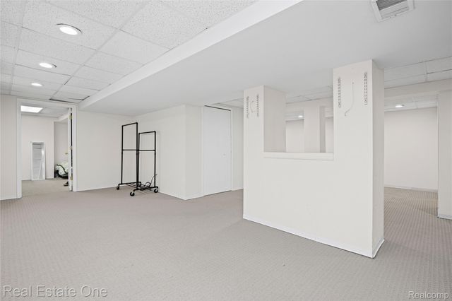 7570 Greenway Lane, West Bloomfield Charter Township, MI 48324