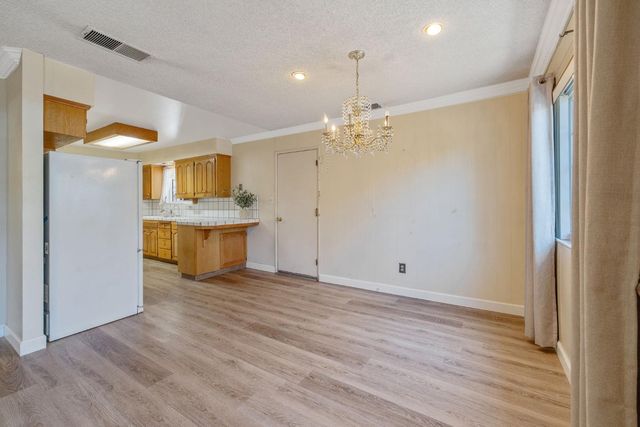 4909 E Fillmore Avenue S, Fresno, CA 93727