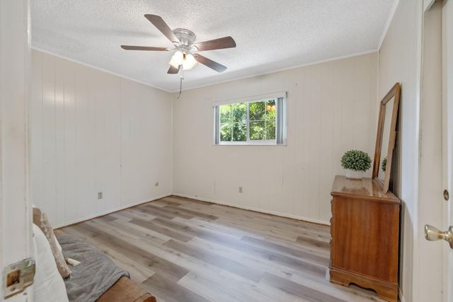 4909 E Fillmore Avenue S, Fresno, CA 93727